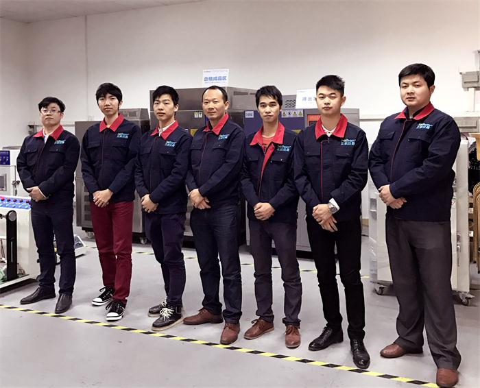 帥帥的工程師合照圖