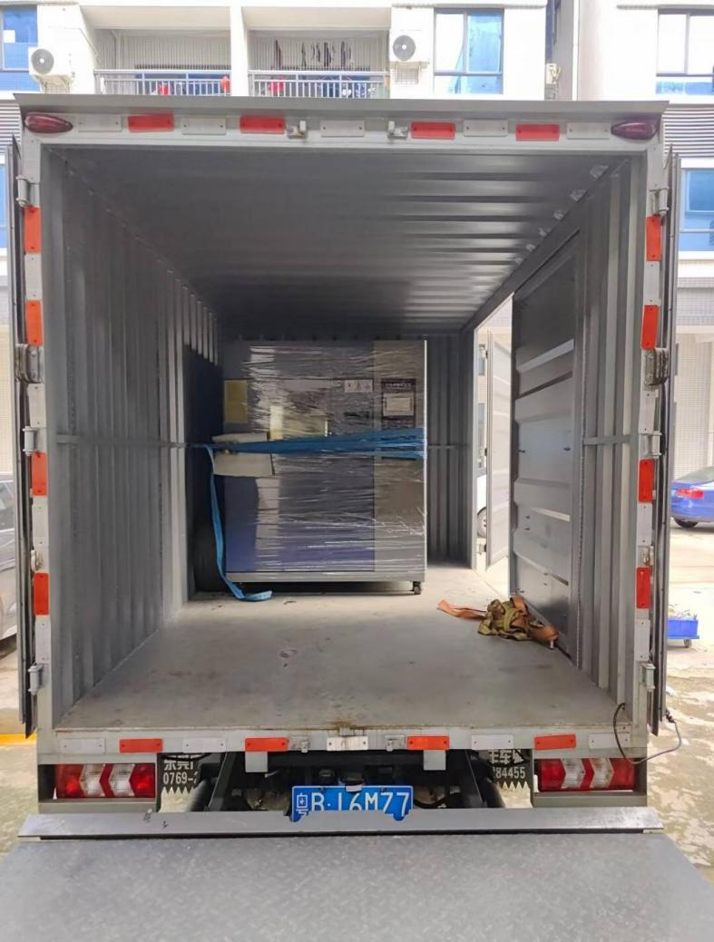 裝車出貨 裝車出貨